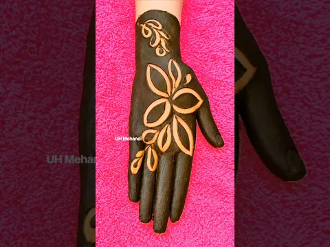 mehndi😍 इतना खूबसूरत मेहंदी डिज़ाइन पहले कभी देखा है? 🌿🔥 | UH Mehandi ❤️✨ Simple & Stylish #shorts