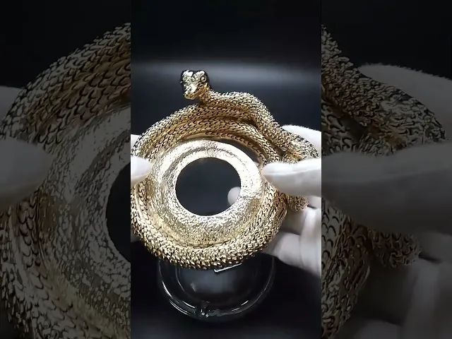 Видео-обзор Пепельница 'Змея символ 2025', позолота