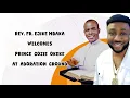 Download Lagu Rev. Fr. Ejike Mbaka welcomes prince Gozie Okeke at the Adoration ground as he performs on stage