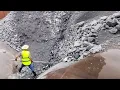 Download Lagu Barge unloading 3900 tons of large ore - relaxing video - Vlog of work on barge