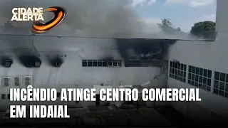 Incêndio de grande proporção atinge centro comercial em Indaial