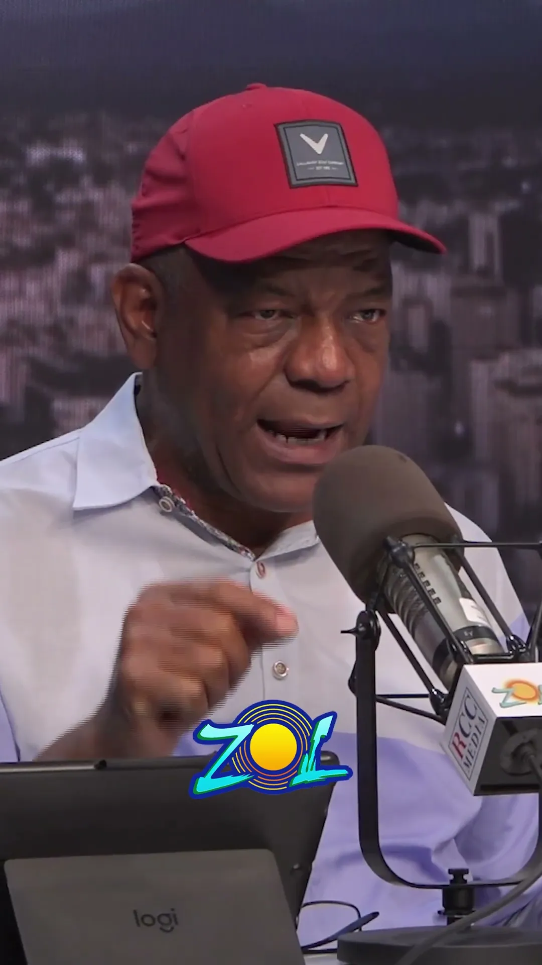 FUERA DEL HORARIO DEL BANCO VUELVE EL MONOPOLIO EN AEROPUERTOS DE RD