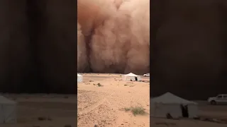 شاهد اقوى عاصفه رملية 