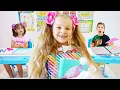 Download Lagu Diana and Roma at School - A Story about the Value of Friendship