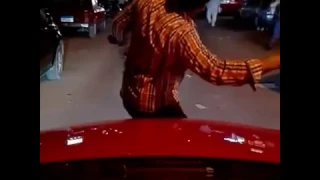 مصري يرقص على اغنيه رضا البحراوي في الشارع  مبقاش عندي ثقه في حد دندنها