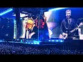 Download Lagu OASIS DEDICATE “Live Forever “ to Ricky Hatton on final night at Wembley. 