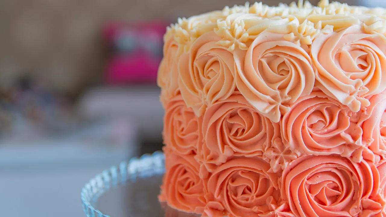 Tarta de rosas (rosette cake)   Quiero Cupcakes!