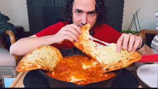 Download Giant Cast Iron Shakshuka FEAST with Cheesy NAAN Bread ! * Mukbang Eating Show * MP3