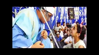 طفلة تطلب من الشيخ محمود الشحات أنور   سورة الضحى   أنظر كيف قرأها دندنها