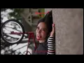 Download Lagu LØLØ - faceplant (Official Music Video)