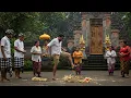 Download Lagu TURIS INDIA NGAMUK MENENDANG SESAJEN DI BALI ‼ TIDAK TERIMA HINDU BALI BERBEDA DENGAN HINDU INDIA