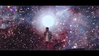 باجي وف ايدي الرضاعه عشان اغدي النونه        دندنها