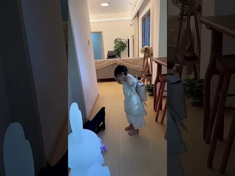 Mother and daughter argued again, mother chased daughter to scare her but she left 😄#baby #cute #fu