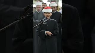 القارئ عمر علي   عندما يعانق الصوت جدران الأزهر   تلاوة مهيبة لسورة المرسلات   قران دندنها