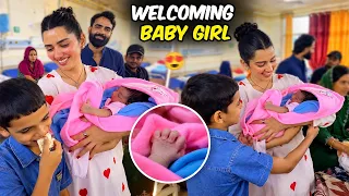 Kanha ki Chhoti Behen aa gayi, Chacha Chachi ki Khushi 😍