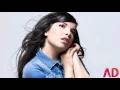 Download Lagu indila - feuille d'automne (clip officiel)