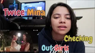 twice mina checking out girls reaction 
