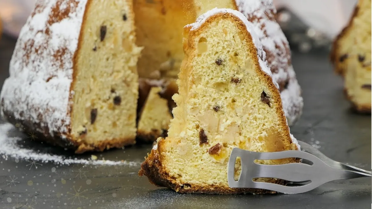 Süßer und luftiger Kuchenklassiker: Der Gugelhupf passt perfekt zum nachmittäglichen Kaffee oder auc. 