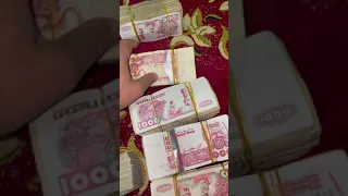 جزائري يحسب امواله على المباشر الله يبارك  جزائري يحسب امواله على المباشر الله يبارك