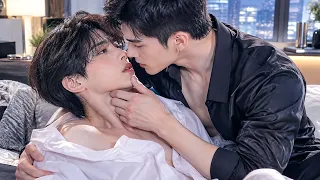 Drunk and clingy, bottom begged for a kiss—top took him home and kissed him until his legs gave out！
