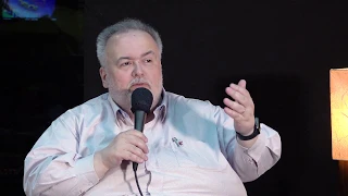 Qual é a grande diferença entre Mário e Oswald de Andrade?