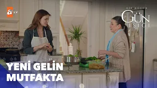 Elif yemek yapmak için mutfağa girdi - Bir Küçük Gün Işığı 17. Bölüm
