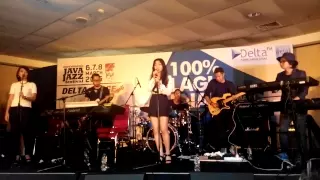 Download Isyana Sarasvati - Keep Being You (Live at Java Jazz Festival 2015) MP3