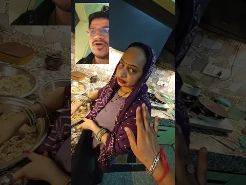 मेडम सबसे आगे चलती है 🤣