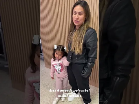 O meu grude quis ir comigo para o show #simonemendes #sertanejobrasileiro #filha #zaya #amor