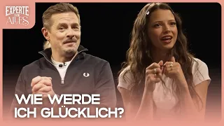 Nina Chuba und Klaas im Improtheater | Experte für Alles