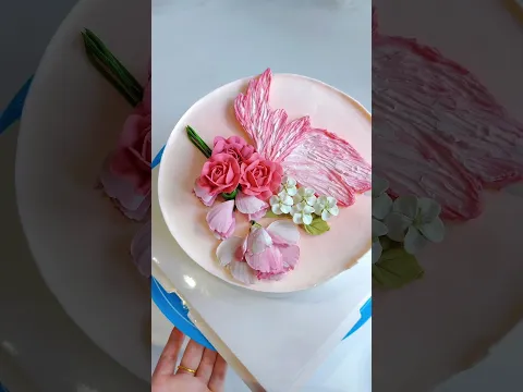 Many people ask if it's possible to learn cake making with no prior experience.