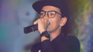 بصلي وانت بتتكلم عايز اتعلم ازاي اداري 