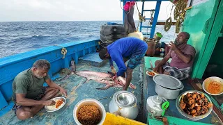 Deep Sea Surprise! Massive Marlin Caught After YEARS at Sea!! | Boatlife⛵️