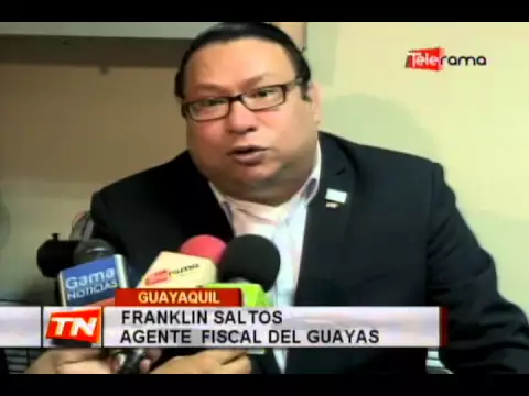 Detienen a funcionaria de hospital por presunta estafa