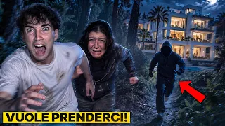 SIAMO IN PERICOLO, LO STALKER È TORNATO NELLA MIA MEGA VILLA!
