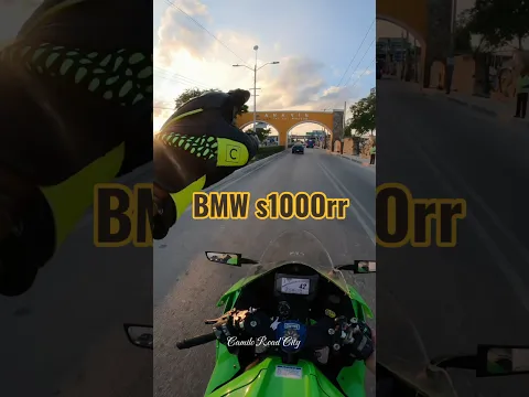 Moto BMW s1000rr #moto #humor #mexico  #motos #risa #s1000rr