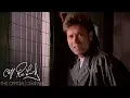 Lagu Cliff Richard - Remember Me (Official Video)