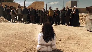 بيتهم مراته ظلم بالزنا عشان يتجوز واحدة تاني وبيرجمها لحد الموت قصة حقيقية Stoning Of Sorya 