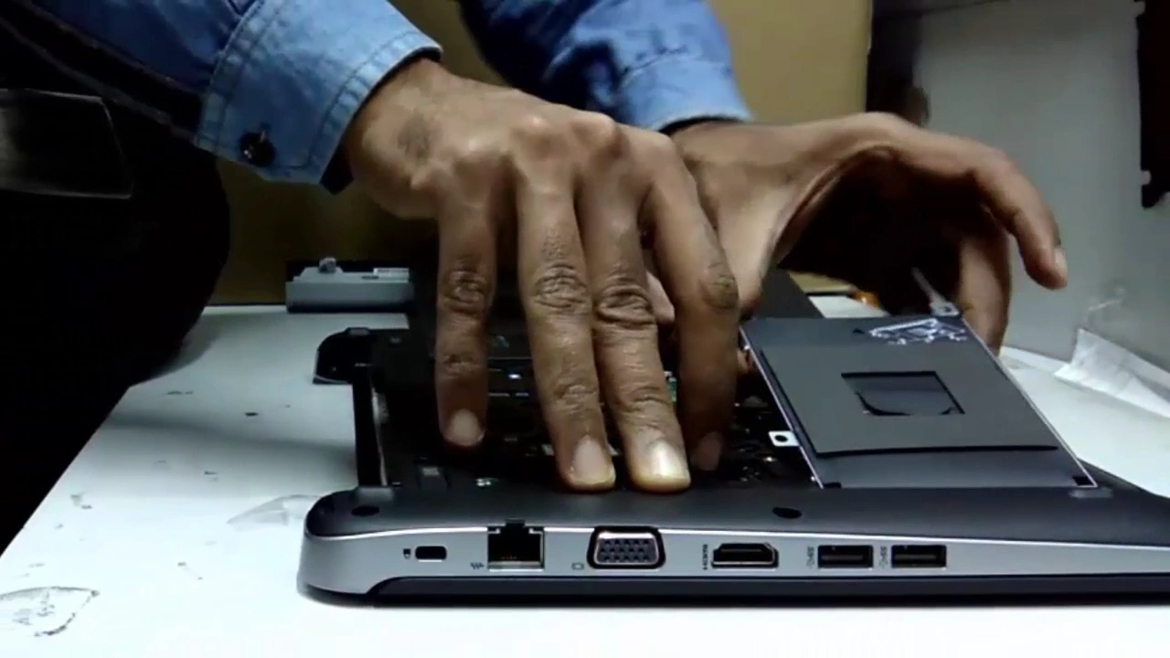 Replacing HDD/Ram on HP Probook 430 G3 In this short video I show you how you can replace the HDD or. 