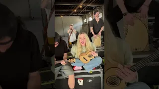 Superhero - Walk off the Earth (Acoustic)