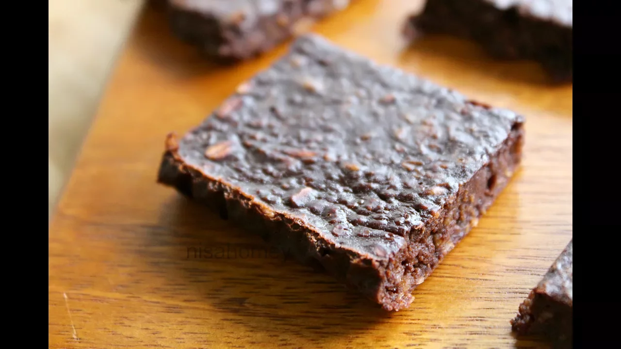 Chocolate Brownie For Weight Loss / Fat Loss - Oil Free, Healthy & Low Calorie - Skinny Recipes