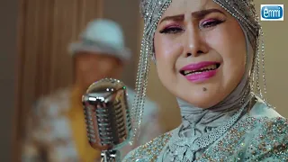 hanya karena dia elvy sukaesih ratu dangdut 