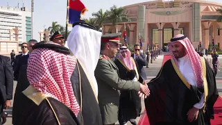 ولي العهد يغادر القاهرة وفي مقدمة مودعيه الرئيس المصري دندنها