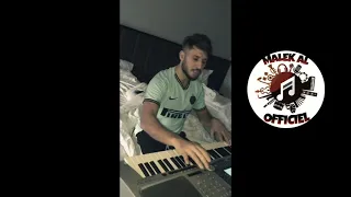 تحدي شاب فيصل مينيون يغني شرقي و يعزف سانتي في نفس الوقت 