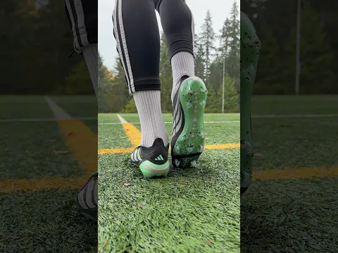 Rainy Mornings 🌧️⚽️ #football #futbol #soccer #asmr #asmrvideo #asmrsounds #satisfying #rain