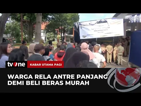 Ratusan Orang Rela Berdesakan untuk Membeli Beras Bulog