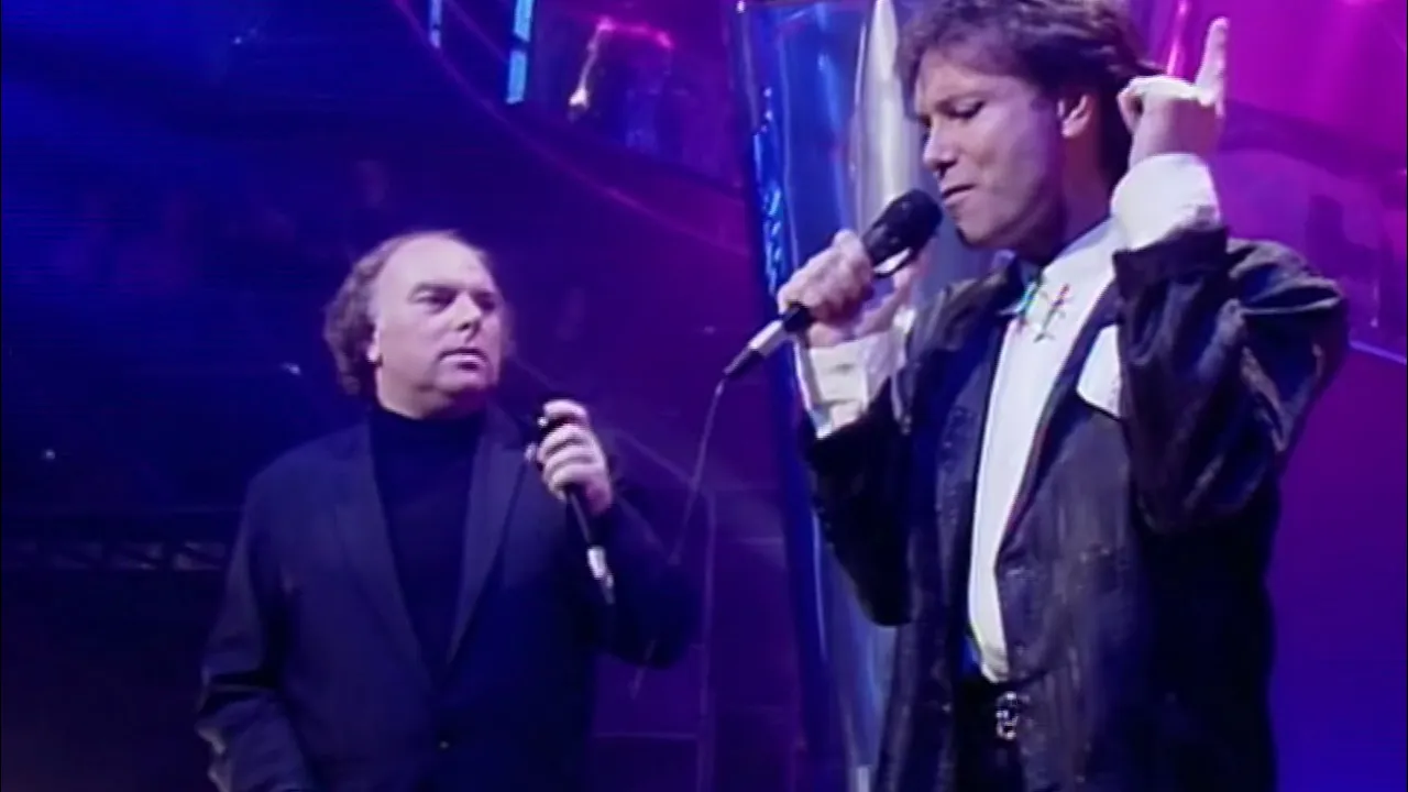 Van Morrison & Cliff Richard - Whenever God Shines His Light (live vocal) - Top Of The Pops-14/12/89 Van Morrison & Cliff Richard - Whenever God Shines His Light (live vocal) - Top Of The Pops-14/12/89