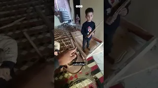  الحكومة بتضربنا   همجية الشرطة في التعدي على مواطن وأطفاله في منطقة المرج بمحافظة القاهرة دندنها