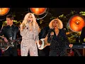Download Lagu Cher \u0026 Darlene Love - Christmas (Baby Please Come Home) | Christmas in Rockefeller Center