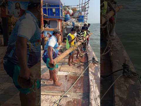 मच्छीमारांची खोल समुद्रतील इंजिनियरिंग . Mumbai Fishermans deep sea engineering #fishing #india